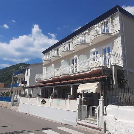 Hotel Da Alfredo Кастеллабате Экстерьер фото
